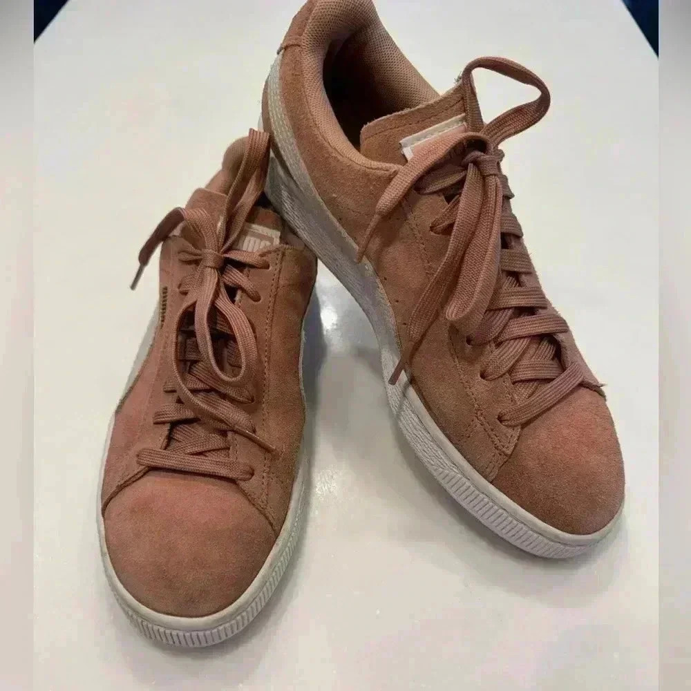 Puma pink suede women’s sneakers size 8